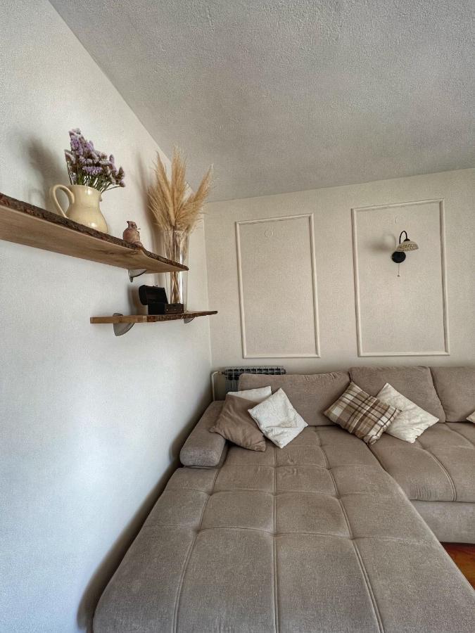 Apartmani Mia Palit Εξωτερικό φωτογραφία